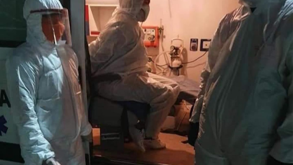 La empleada municipal detenida fue traslada a un centro de salud para el hisopado y aislamiento&nbsp;Cr&eacute;dito: Prensa Polic&iacute;a de Santiago del Estero