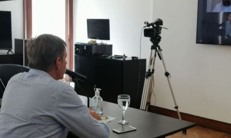 El intendente Emilio Jatón mantuvo una reunión vía teleconferencia con el rector de la casa de estudios, Martín De Palma, y el vicerrector de Formación, Carlos Scatizza. El intendente Emilio Jatón mantuvo una reunión vía teleconferencia con el rector de la casa de estudios, Martín De Palma, y el vicerrector de Formación, Carlos Scatizza.