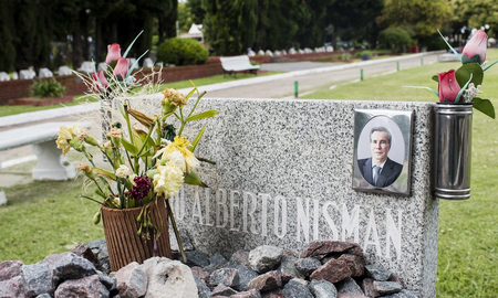 La AMIA realiza un homenaje al fallecido fiscal Nisman La AMIA realiza un homenaje al fallecido fiscal Nisman
