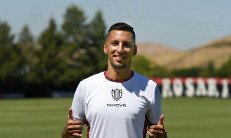 leonel vangioni no esta recuperado pero aspira a ocupar un lugar en el banco en el clasico rosarino leonel vangioni no esta recuperado pero aspira a ocupar un lugar en el banco en el clasico rosarino