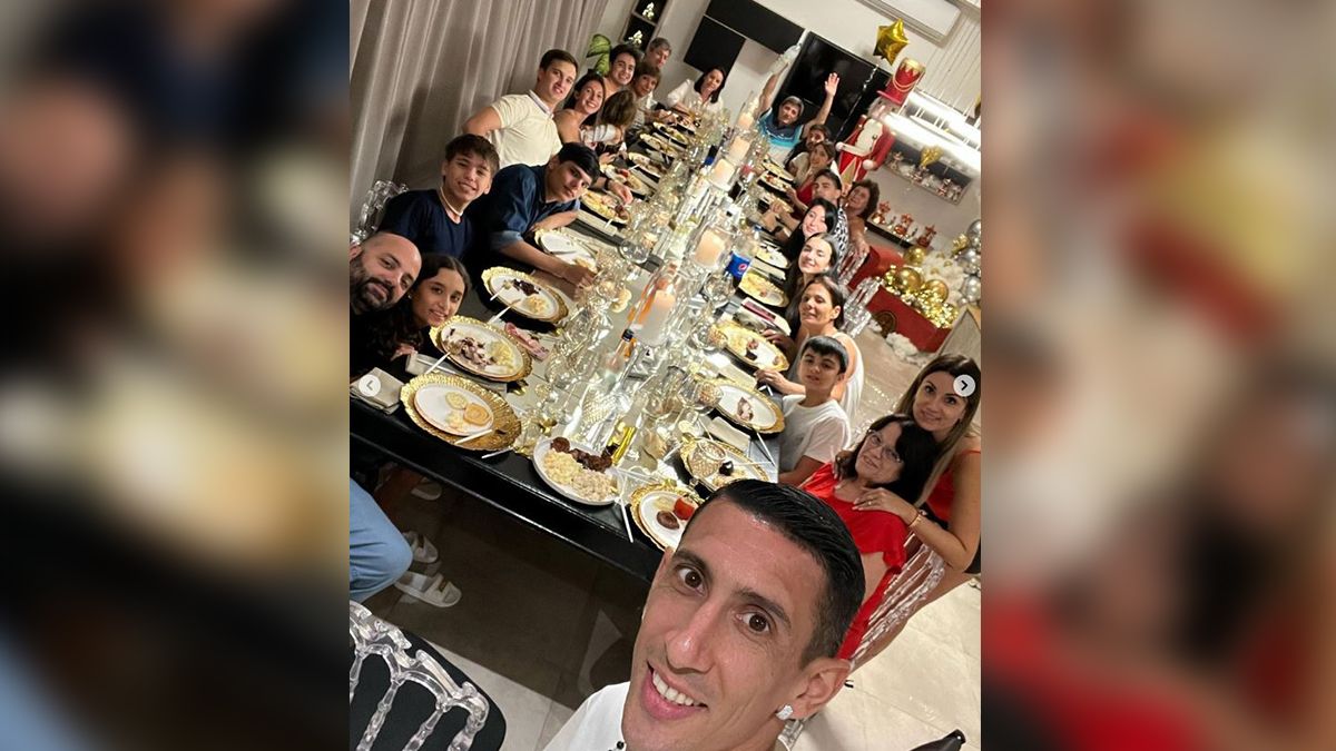 Ángel Di María celebró Navidad junto a su familia y amigos en su casa del barrio cerrado San Marino