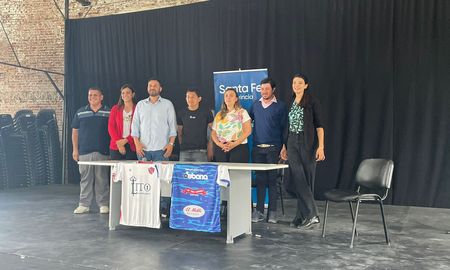 El Club Juventud Unida de Candioti organizó un evento que reúne a figuras de Colón y Unión para recaudar fondos. El Club Juventud Unida de Candioti organizó un evento que reúne a figuras de Colón y Unión para recaudar fondos.