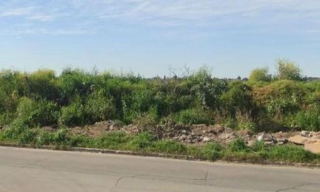 El cuerpo calcinado del hombre de 20 años, fue hallado en este predio, ubicado en Estanislao del Campo y Fardman, en la localidad de Laferrere. El cuerpo calcinado del hombre de 20 años, fue hallado en este predio, ubicado en Estanislao del Campo y Fardman, en la localidad de Laferrere.