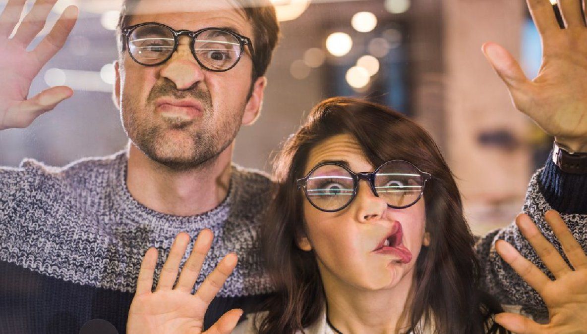 Las personas de estos signos zodiacales disfrutan de hacer bromas y muchas travesuras.