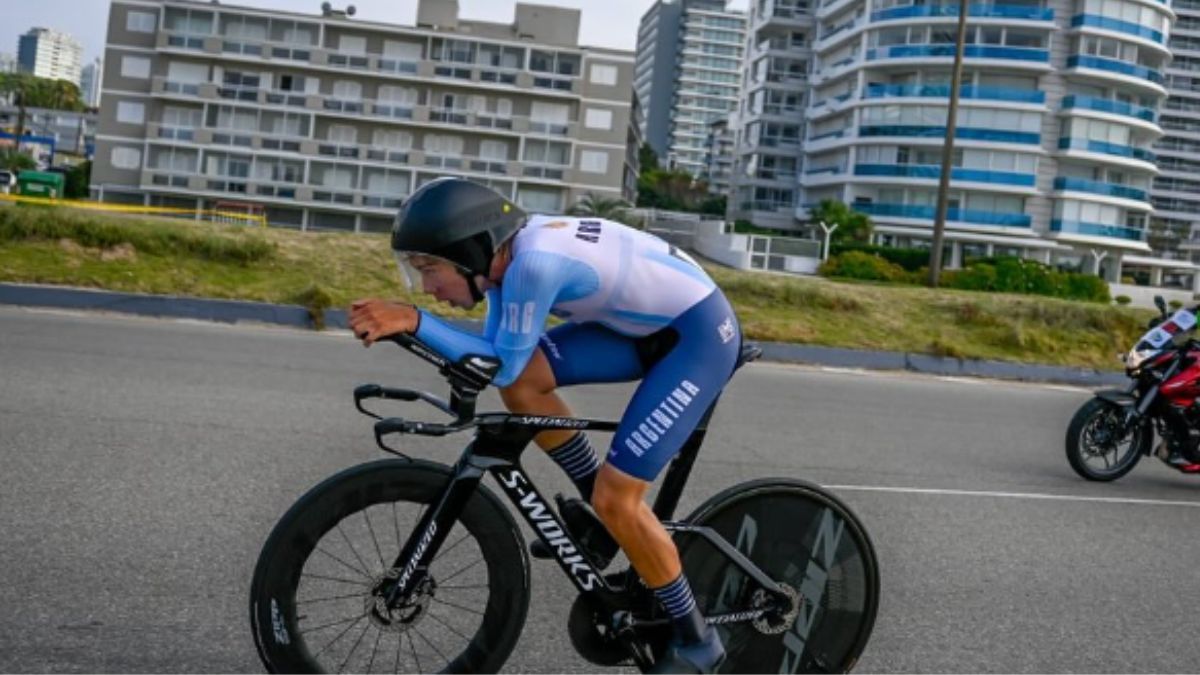 Juegos Panamericanos Junior: descalificaron a Mateo Kalejman, ciclista argentino que había ganado la medalla de oro. Juegos Panamericanos Junior: descalificaron a Mateo Kalejman, ciclista argentino que había ganado la medalla de oro.