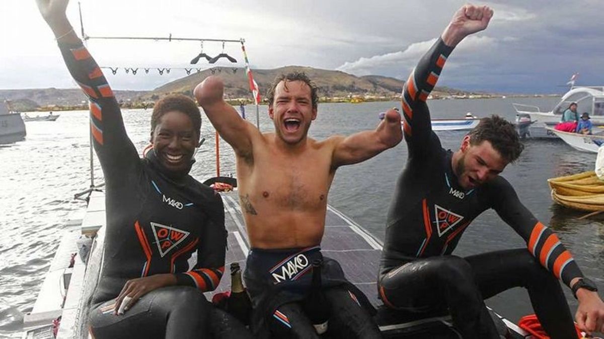 El medallista paralímpico francés completó una hazaña sin precedentes: se convirtió en la primera persona en nadar 122 kilómetros entre Bolivia y Perú.