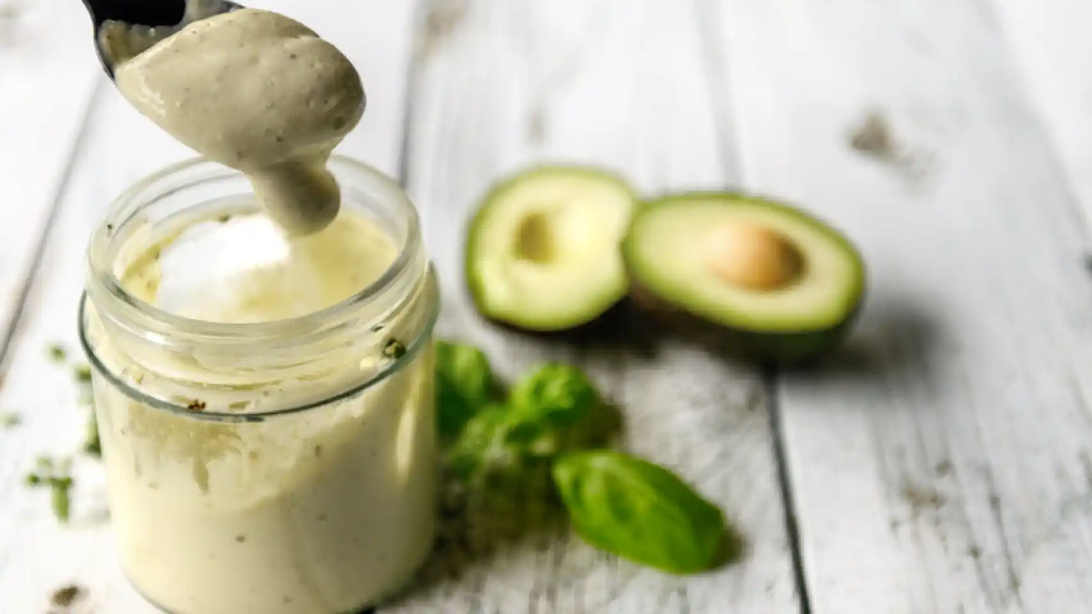 La mayonesa de palta es muy sencilla de hacer y lleva pocos ingredientes. La mayonesa de palta es muy sencilla de hacer y lleva pocos ingredientes.