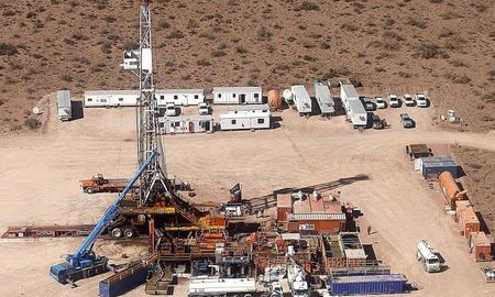 la compania ypf trabaja para contener una fuga de gas detectada en vaca muerta la compania ypf trabaja para contener una fuga de gas detectada en vaca muerta