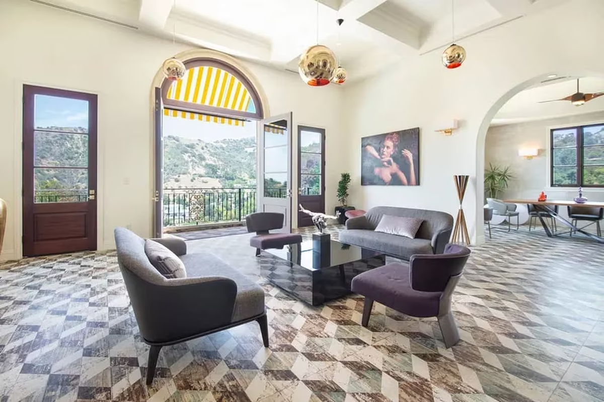 La casa de Cazzu y Christian Nodal en Los Ángeles.