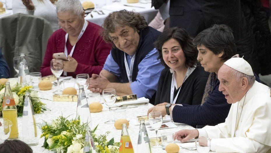 El Papa volvió a rezar por la tripulación del submarino desaparecido