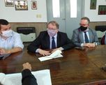 Autoridades provinciales, municipales y dirigentes de Unión se reunieron para organizar el operativo de seguridad para el partido del viernes.