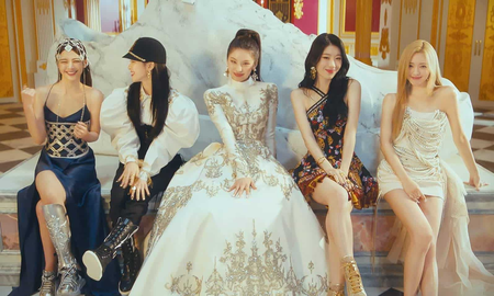 ITZY regresa con su nuevo álbum, Checkmate. ITZY regresa con su nuevo álbum, Checkmate.