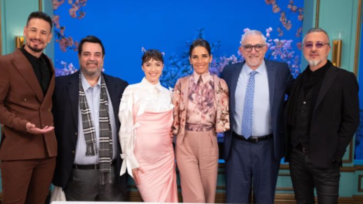 Rodrigo Tapari, Carlos Portaluppi, Candela Vetrano, Ricardo Canaletti y Esteban Prol en el programa de Juana Viale. Rodrigo Tapari, Carlos Portaluppi, Candela Vetrano, Ricardo Canaletti y Esteban Prol en el programa de Juana Viale. 