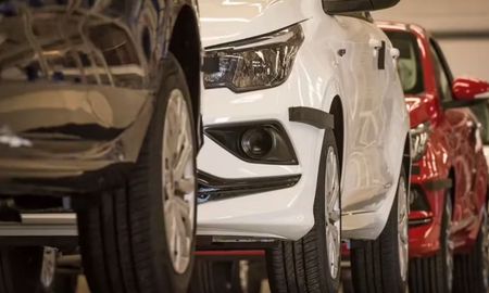 Las terminales automotrices aumentaron la fabricación y las ventas internas, pese a la caída en exportaciones. Las terminales automotrices aumentaron la fabricación y las ventas internas, pese a la caída en exportaciones.
