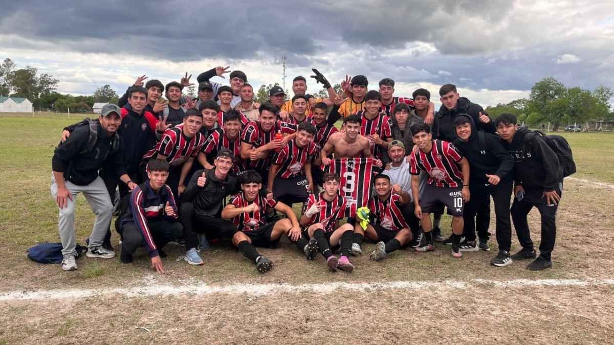 Los Juveniles, l&iacute;der de la zona repechaje. Foto: Sebasti&aacute;n Espinoza