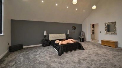 Manchester United: Sergio Romero y Eliana Guercio venden su mansión por una millonaria cifra en dólares