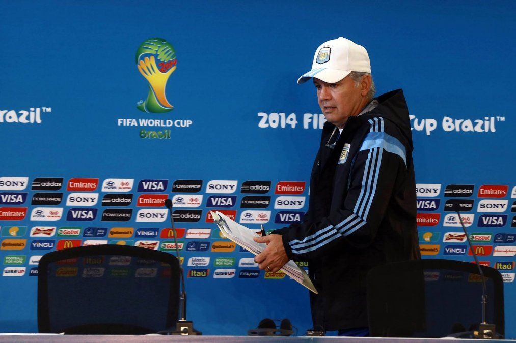 Alejandro Sabella murió este martes a los 66 años y volvió a golpear duro al fútbol argentino que todavía no se repone de la muerte de Diego Maradona.