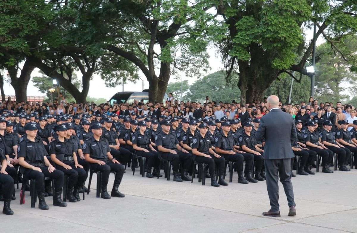 Una vez finalizado y aprobado el segundo año, se obtiene el título intermedio provincial de Una vez finalizado y aprobado el segundo año, se obtiene el título intermedio provincial de