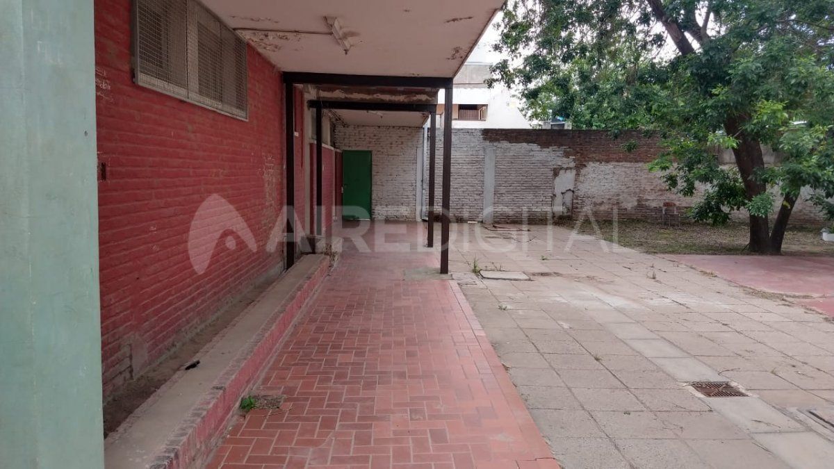 Ingresaron por el patio y desde allí a la portería
