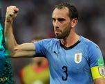 Vélez Sarsfield confirmó este martes que Diego Godín es nuevo jugador del club, a través de un video en el que participa el productor musical Bizarrap. Vélez Sarsfield confirmó este martes que Diego Godín es nuevo jugador del club, a través de un video en el que participa el productor musical Bizarrap.