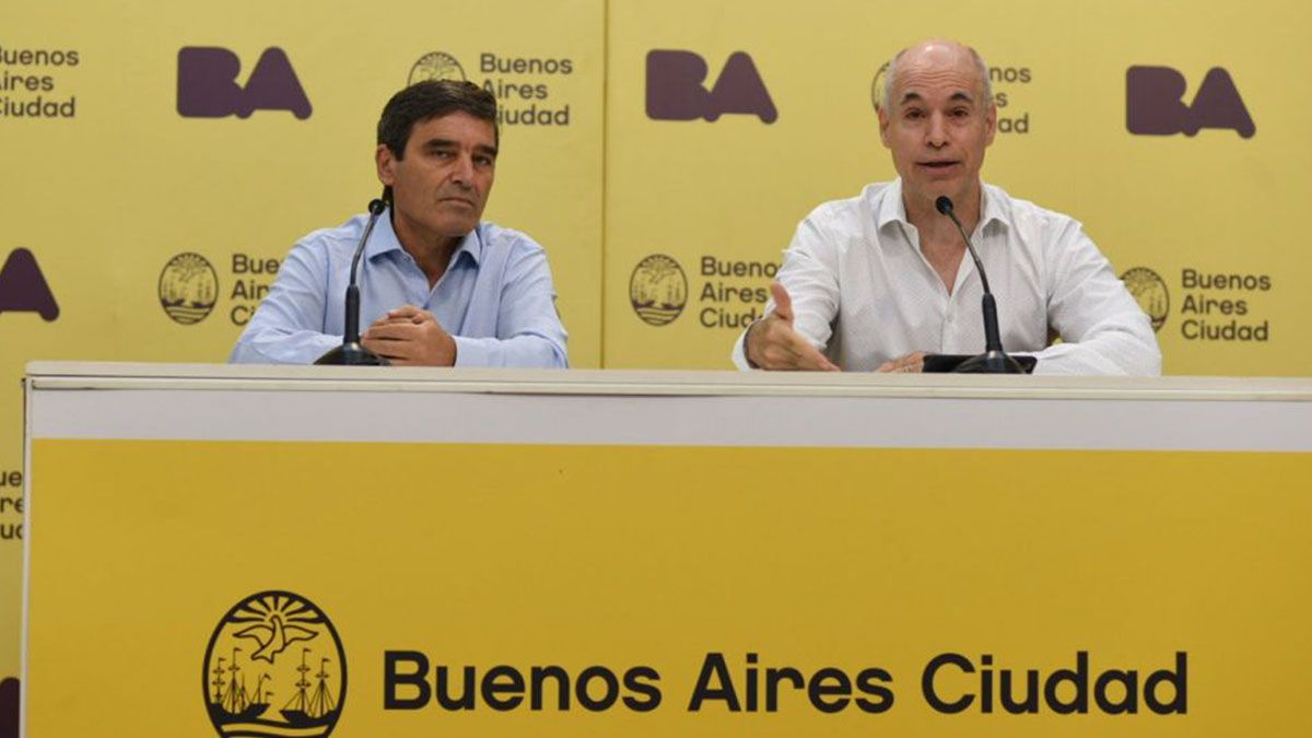 Quirós y Larreta entregaron dosis a las prepagas y obras sociales que pasaron una lista con los asociados mayores de 80 años.