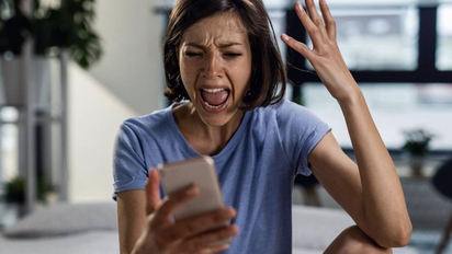 La nueva estafa virtual en WhatsApp que roba credenciales bancarias: cómo evitarla