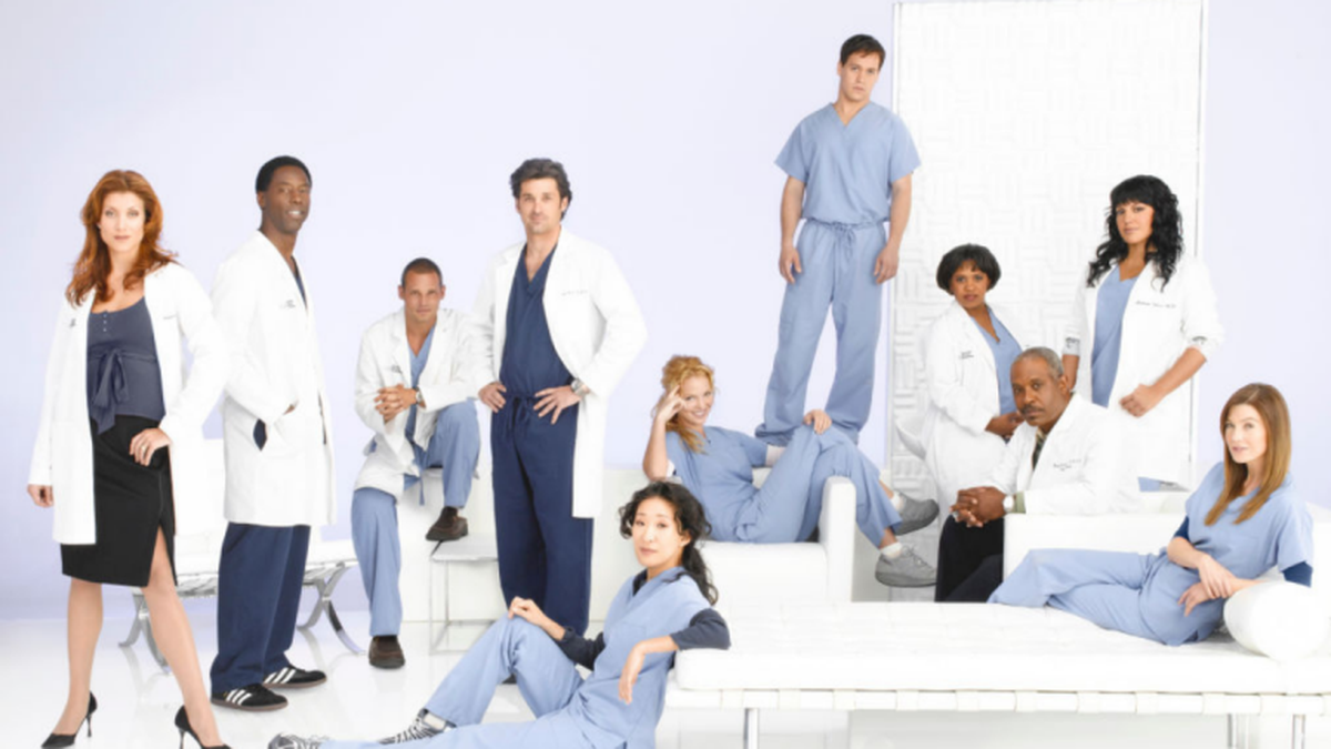 Greys Anatomy cuáles son los cuatro personajes que regresan en la