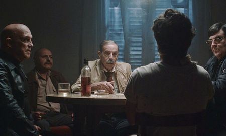 Una película que combina el horror sobrenatural con el terror institucional de la última dictadura militar. Una película que combina el horror sobrenatural con el terror institucional de la última dictadura militar.