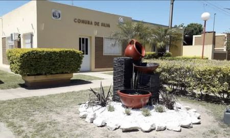 Colonia Silva es una pequeña localidad del departamento San Justo que tiene poco más de 500 habitantes. Colonia Silva es una pequeña localidad del departamento San Justo que tiene poco más de 500 habitantes.