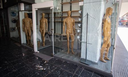 Tras los estudios, Came indicó que hay un total de 90.700 locales vacíos, con el cierre de 41.200 PyMEs, lo que involucra a 185.300 empleos. Tras los estudios, Came indicó que hay un total de 90.700 locales vacíos, con el cierre de 41.200 PyMEs, lo que involucra a 185.300 empleos.