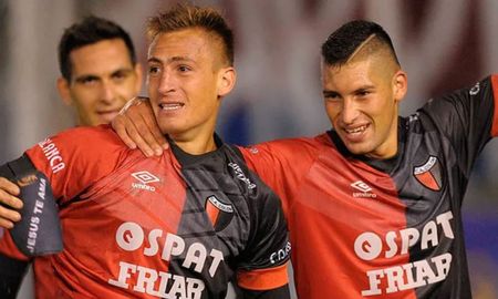 Jugó en Colón, fue verdulero y una enfermedad casi lo retira: la historia no conocida de Braian Romero Jugó en Colón, fue verdulero y una enfermedad casi lo retira: la historia no conocida de Braian Romero