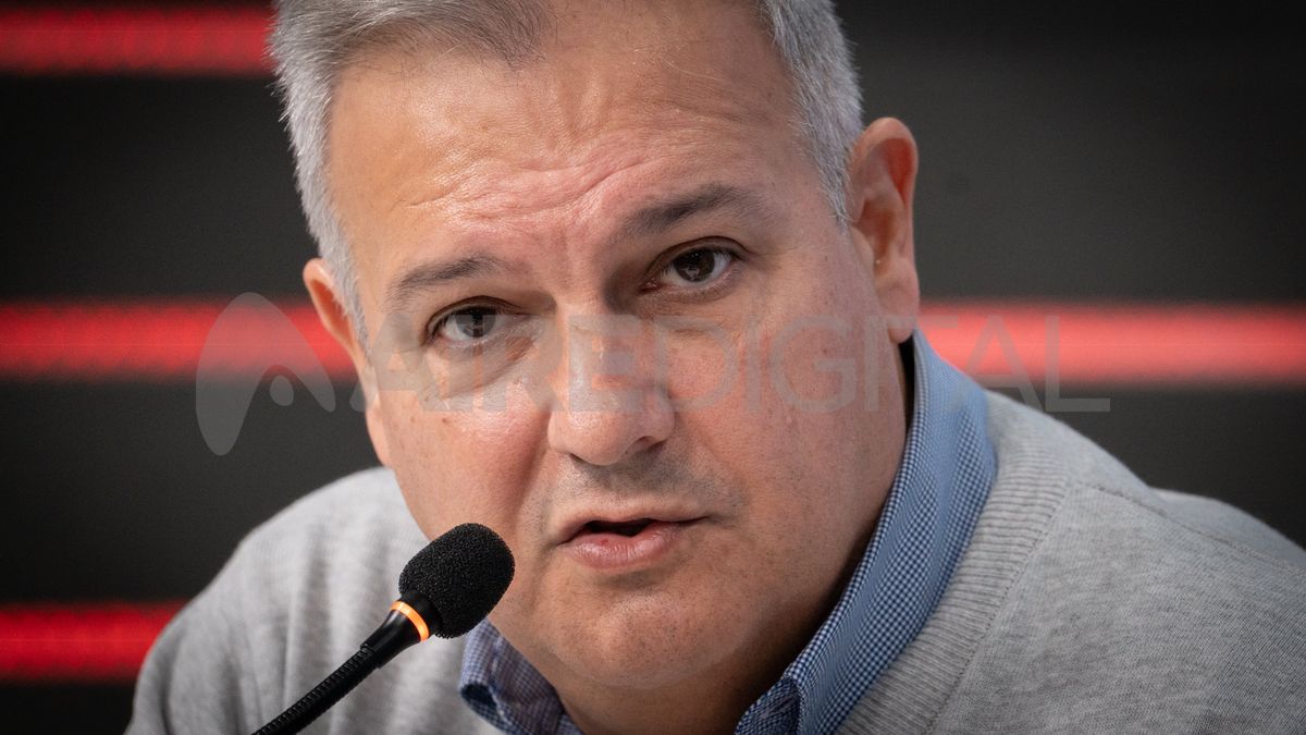 Pablo Farías preside la comisión de Asuntos Constitucionales de la Cámara de Diputados de la provincia de Santa Fe. Pablo Farías preside la comisión de Asuntos Constitucionales de la Cámara de Diputados de la provincia de Santa Fe.