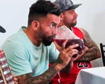 Pese a haber ido a descansar a Loreto, el Apache no dejó de lado a los hinchas xeneizes que lo recuerdan con cariño y sueñan con verlo en la cancha una vez más. Carlitos, según sus íntimos, piensa en un futuro dentro de las canchas. Pese a haber ido a descansar a Loreto, el Apache no dejó de lado a los hinchas xeneizes que lo recuerdan con cariño y sueñan con verlo en la cancha una vez más. Carlitos, según sus íntimos, piensa en un futuro dentro de las canchas.