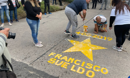 Una estrella amarilla recuerda el lugar donde Francisco Lascurain provocó el accidente que le costó la vida al pequeño Francisco Sueldo. Una estrella amarilla recuerda el lugar donde Francisco Lascurain provocó el accidente que le costó la vida al pequeño Francisco Sueldo.