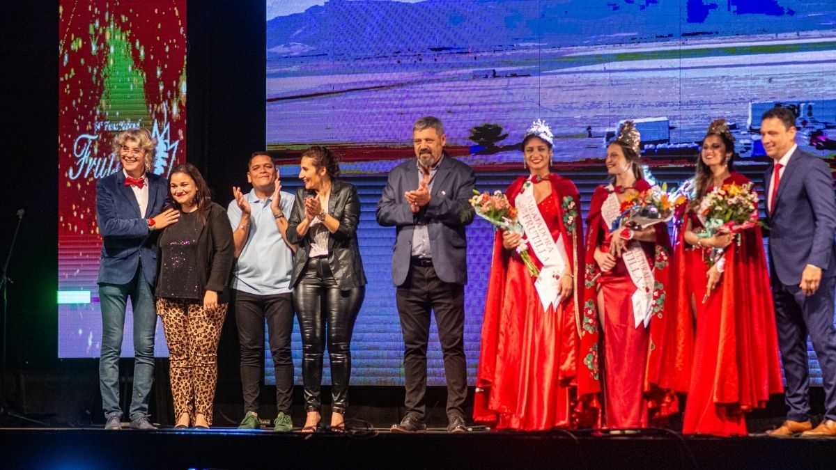 Todo listo para la 65° Fiesta Nacional de la Frutilla en Coronda.