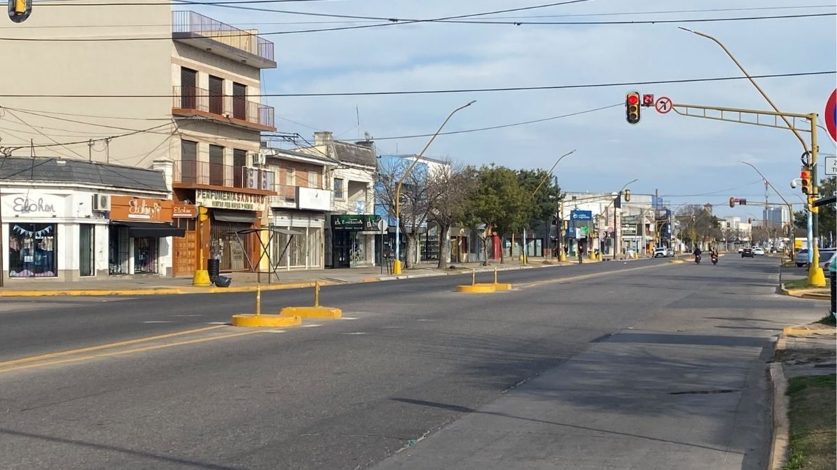 Las principales avenidas de la ciudad con un tránsito menor del habitual durante el partido. Las principales avenidas de la ciudad con un tránsito menor del habitual durante el partido.