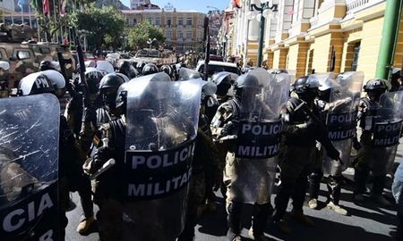 La ministra de Relaciones Exteriores fue la primera funcionaria del Ejecutivo nacional en emitir un mensaje sobre lo sucedido en Bolivia. La ministra de Relaciones Exteriores fue la primera funcionaria del Ejecutivo nacional en emitir un mensaje sobre lo sucedido en Bolivia.