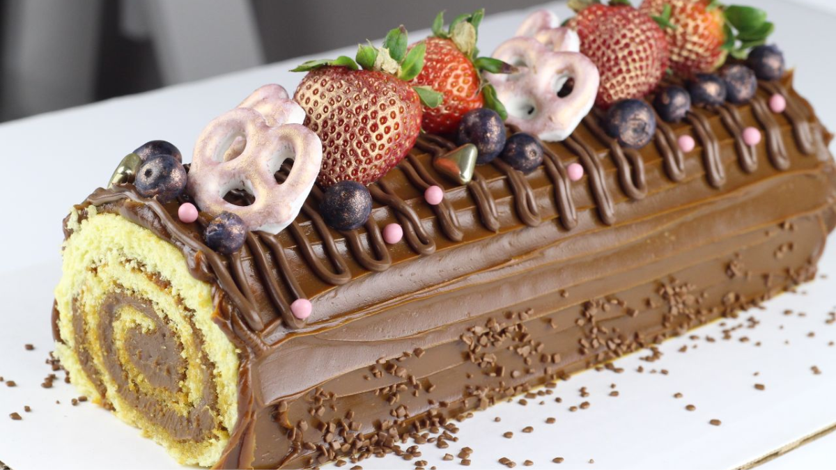 El brazo de gitano es un postre rico y fácil de hacer, con ingredientes simples. El brazo de gitano es un postre rico y fácil de hacer, con ingredientes simples.