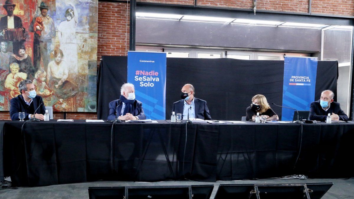 González García insistió en que hasta que la vacuna empiece a aplicarse