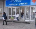 llego con barbijo al hospital de bariloche, dijo tener coronavirus y encendio las alarmas llego con barbijo al hospital de bariloche, dijo tener coronavirus y encendio las alarmas