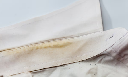 ¿Qué hacer para que no se manche el cuello de la camisa? ¿Qué hacer para que no se manche el cuello de la camisa?