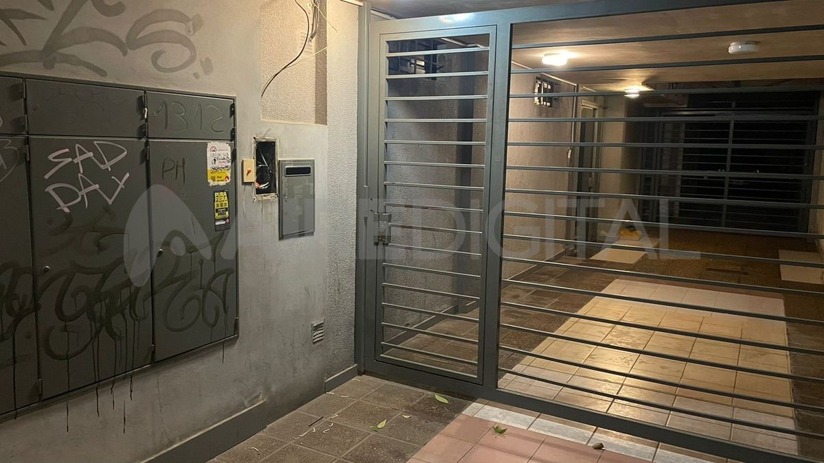 Así quedó la puerta de ingreso al domicilio ubicado en barrio Constituyentes. Así quedó la puerta de ingreso al domicilio ubicado en barrio Constituyentes.