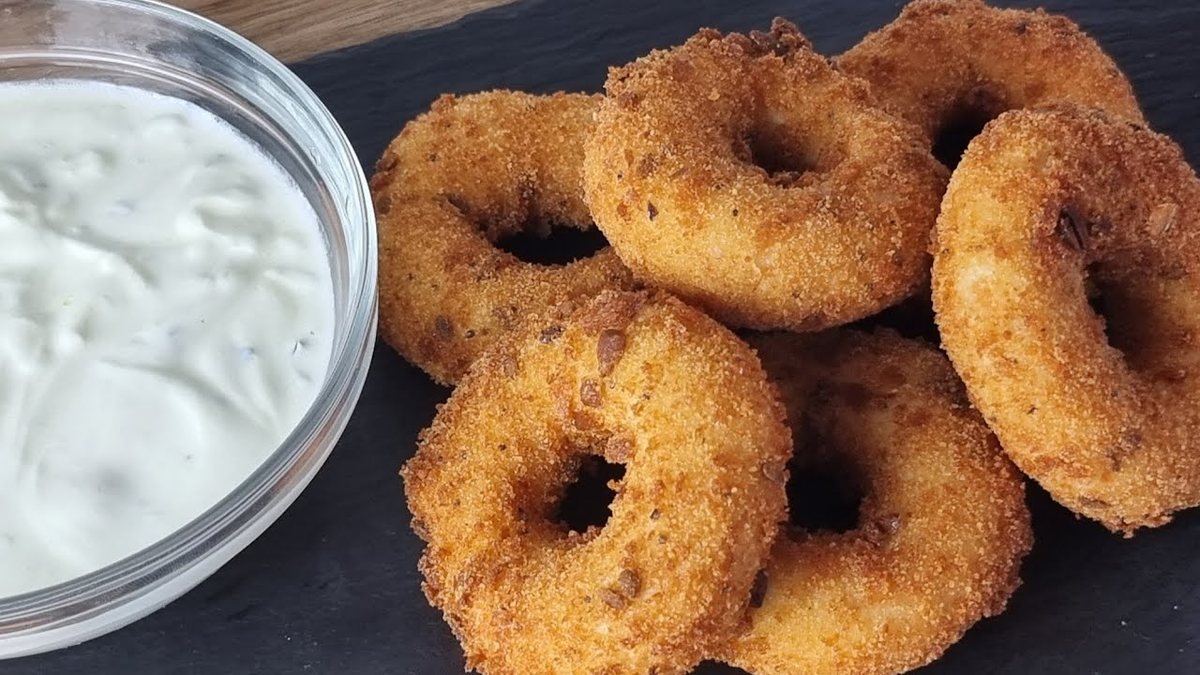 Las donas de pollo son una variante rica y fácil de preparar en casa, con ingredientes que seguramente tenés. Las donas de pollo son una variante rica y fácil de preparar en casa, con ingredientes que seguramente tenés.