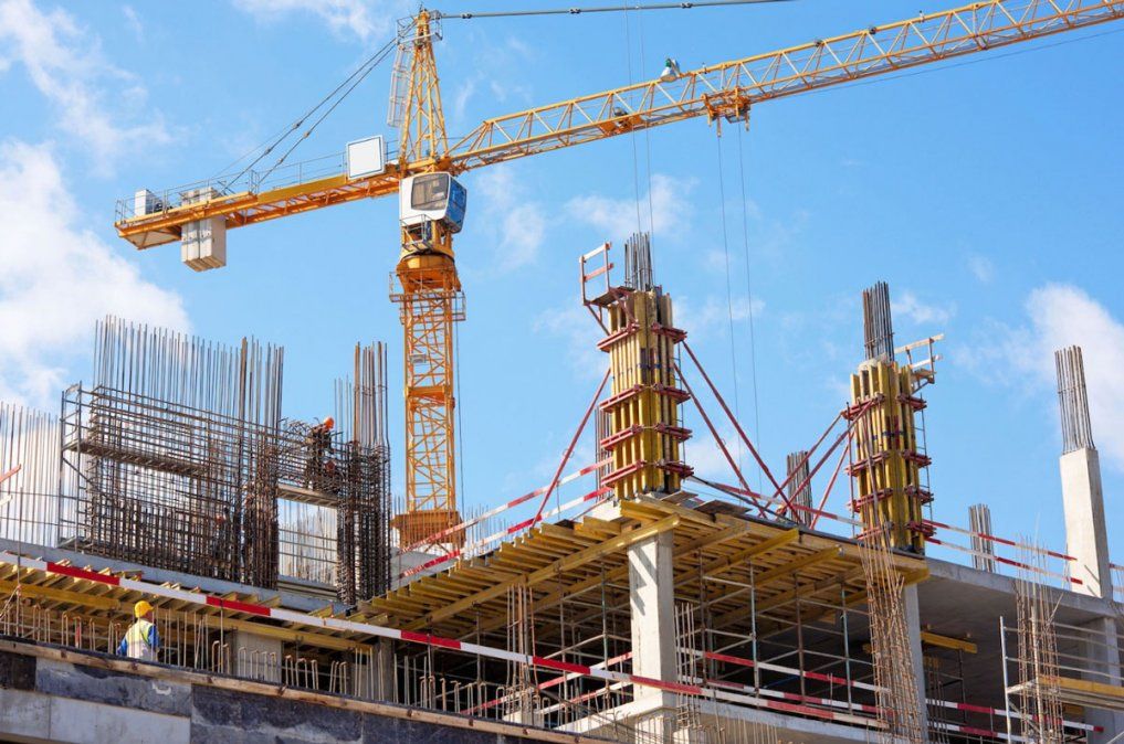 El costo de la construcción avanzó 4,2% en octubre y acumula un alza de 48,3% en 12 meses