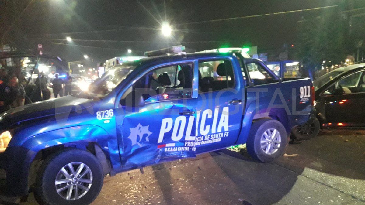 Por el hecho hay tres policías que fueron trasladados al Hospital Cullen.&nbsp;