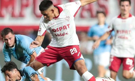 Unión cerró una olvidable campaña en el apertura de la Liga Profesional con un empate ante Belgrano. Unión cerró una olvidable campaña en el apertura de la Liga Profesional con un empate ante Belgrano.