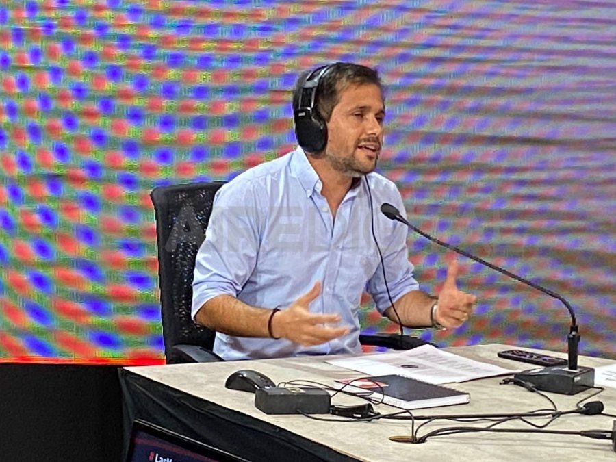 El concejal Lucas Simoniello busca un segundo mandato como cabeza de la lista que apoya el intendente Emilio Jatón.