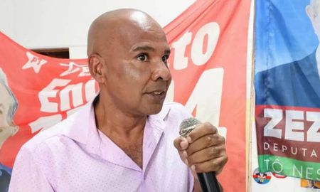 El exconcejal del municipio paulista de Jandira, Reginaldo Camilo dos Santos, conocido como Zezinho del PT, fue asesinado este viernes a tiros. El exconcejal del municipio paulista de Jandira, Reginaldo Camilo dos Santos, conocido como Zezinho del PT, fue asesinado este viernes a tiros.