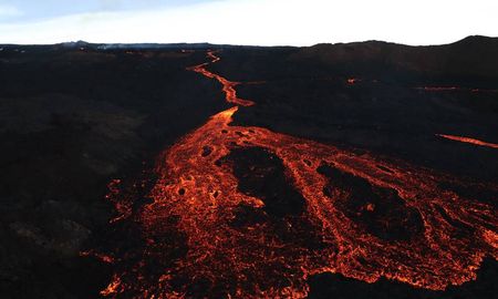 El Monte Semeru pasó del nivel tres al nivel cuatro de alerta. El Monte Semeru pasó del nivel tres al nivel cuatro de alerta.