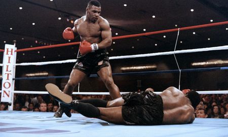 Mauricio Sulaiman, presidente del CMB, pide a Tyson y Roy Jones Jr. no descuidar la salud. Mauricio Sulaiman, presidente del CMB, pide a Tyson y Roy Jones Jr. no descuidar la salud.